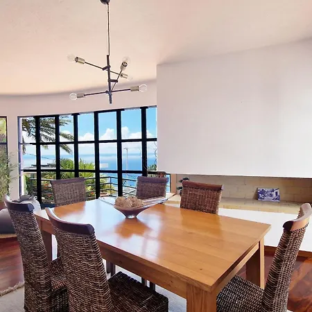 Vivenda Da Esquina - Pool & Sea View By Lovelystay Ferienhaus Caniço