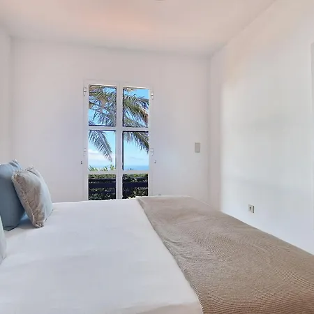 Vivenda Da Esquina - Pool & Sea View By Lovelystay Ferienhaus Caniço