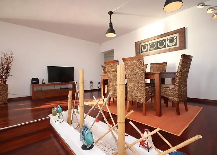 Casa de Férias Vivenda Da Esquina - By Lovelystay Caniço